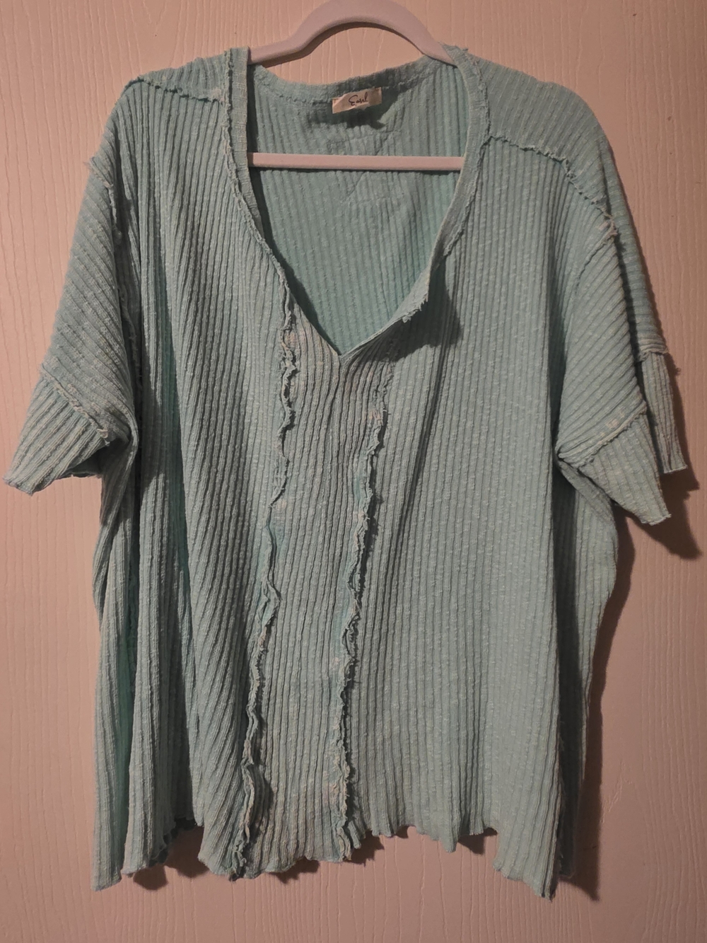 easel Light Aqua Ribbed Short Sleeve V-Neck Tee